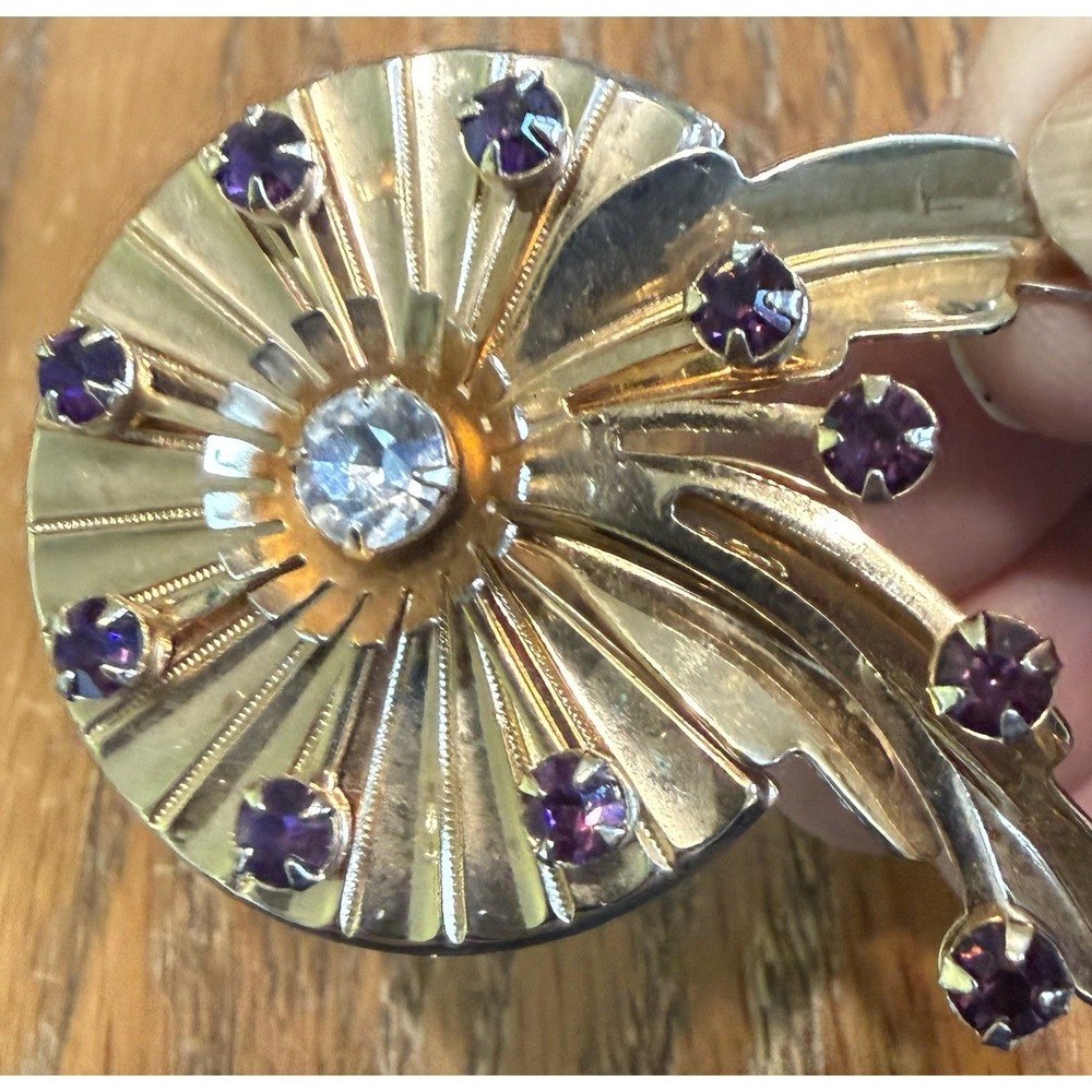 Vintage Floral purple, clear Rhinestone Brooch – Gold Tone‎ Wreath - Picture 6 of 8